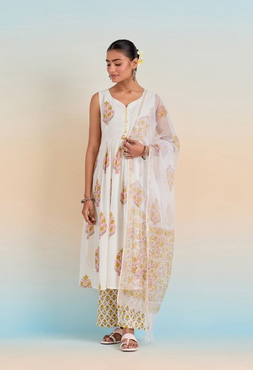 White Sleeveless Hand Block Printed Kurta Set With Dupatta