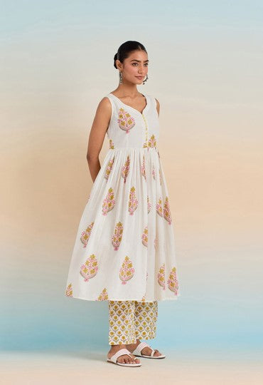 White Sleeveless Hand Block Printed Kurta Set With Dupatta