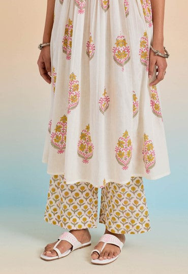 White Sleeveless Hand Block Printed Kurta Set With Dupatta