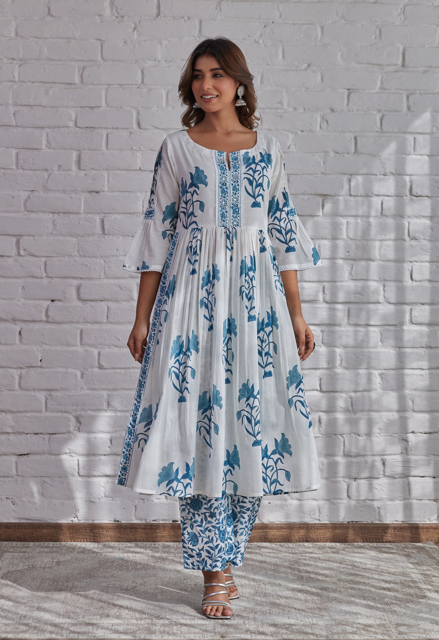 White Floral Buta Printed Kurta Set With Doriya Dupatta