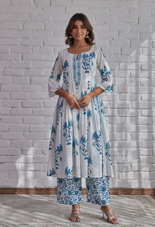 White Floral Buta Printed Kurta Set With Doriya Dupatta